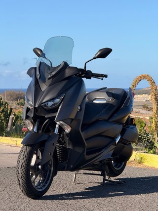 Yamaha XMAX 300 Negra