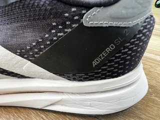 Zapatillas Adidas Adizero SL2 Negras Blancas.