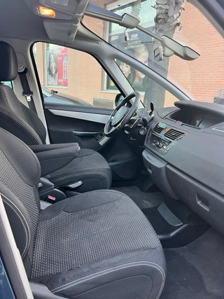 Citroen Grand C4 Picasso 2012