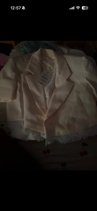 Pantalón Zara Blanco Talla S con chaqueta conjunto