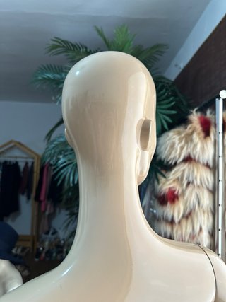 Maniquí color puel
