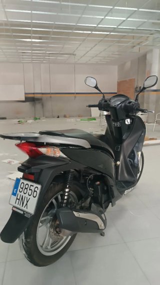 Honda SH 125i Negra