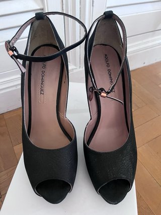 Sandalias negras brillo