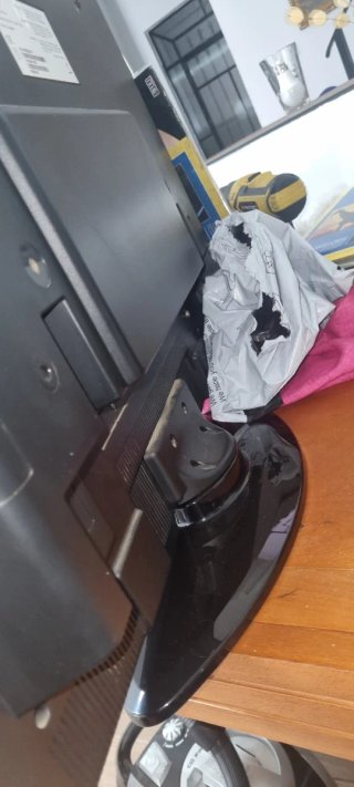 Televisor OKI Negro