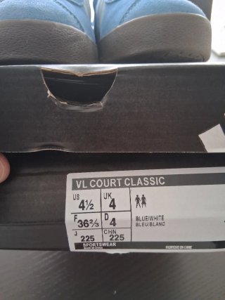 Zapatillas Adidas Azul y Blanco tallam pequeño