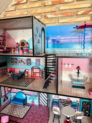 Casa LOL Surprise Madera con Accesorios