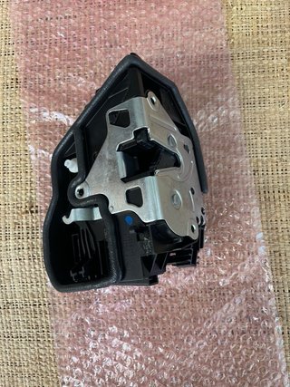 Cerradura Puerta Trasera Derecha BMW