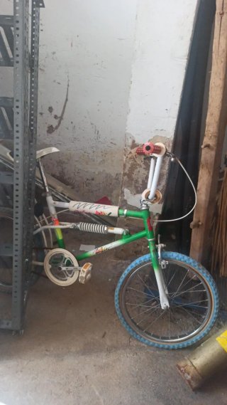 Se vende Bicicleta BMX 120€