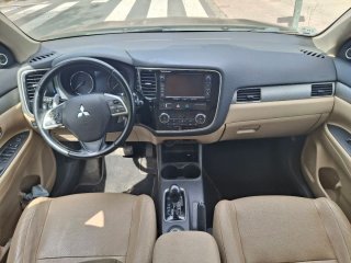 Mitsubishi Outlander 2014