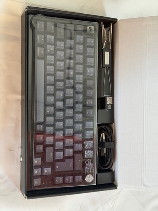 Teclado mecánico gaming Corsair K65 Plus Wireless