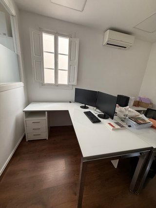 Mesa de oficina en L