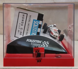 OFER.SEM. Scalextric Honda RA273 18 Richie Ginther