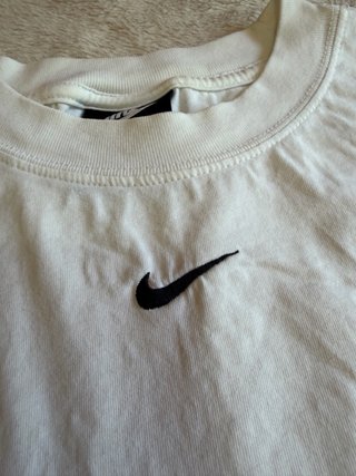 Camiseta Nike Mini Swoosh Blanca