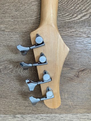 Bajo Eléctrico Samick + Amplificador + Correa