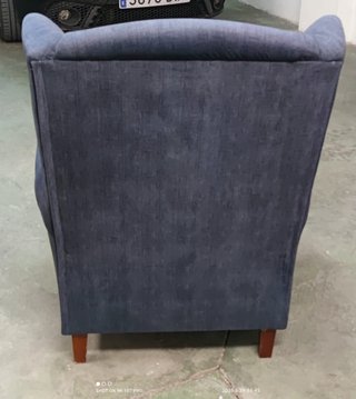 Sofá de tela azul