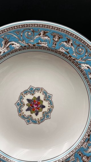 Wedgwood Florentine 8 Piatti Fondi con difetti