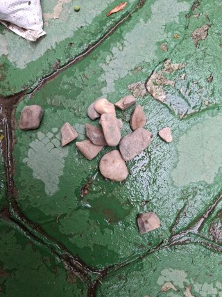 Sacos de piedra de río