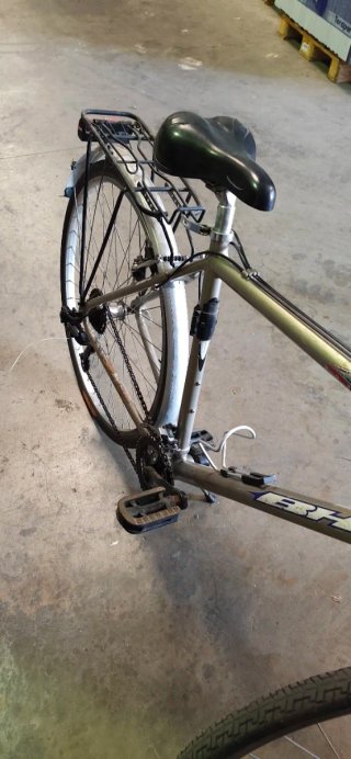 Bicicleta Híbrida Gris
