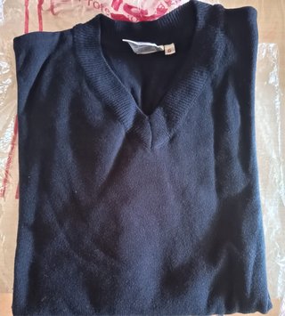 Dos jerséis azul oscuro talla G sin estrenar