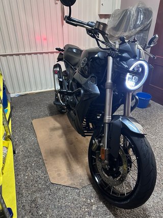 Zontes G1X 125cc Naked Negra.