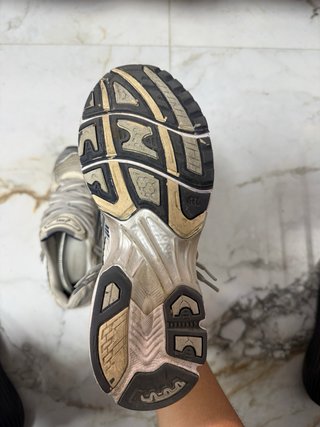 ASICS Gel-Kayano Talla 41 Beige/Plata