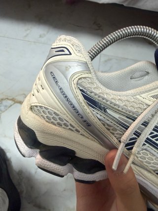 ASICS Gel-Kayano Talla 41 Beige/Plata