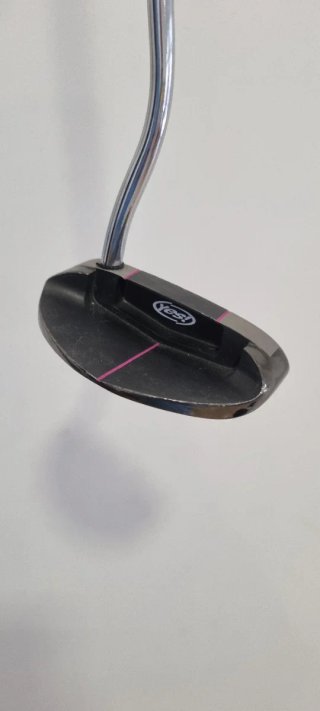 Putter Yes Mujer 33" Grip Odyssey Rosa. Palos Golf