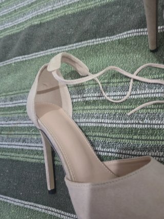 Zapatos tacón fino beige T37