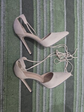 Zapatos tacón fino beige T37
