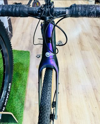 Bicicleta Gravel Carbono Evil Di2