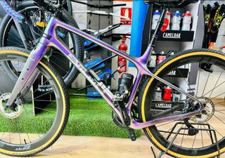 Bicicleta Gravel Carbono Evil Di2