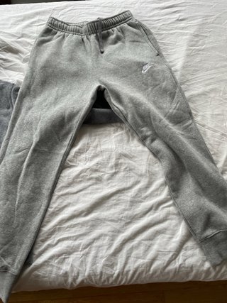 Pack Sudadera y Pantalón Nike Gris