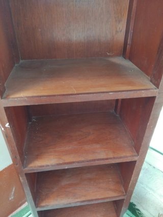 Estantería de madera (2 unidades)10€cada 141alto
