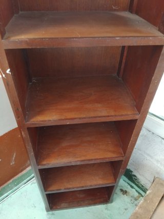 Estantería de madera (2 unidades)10€cada 141alto