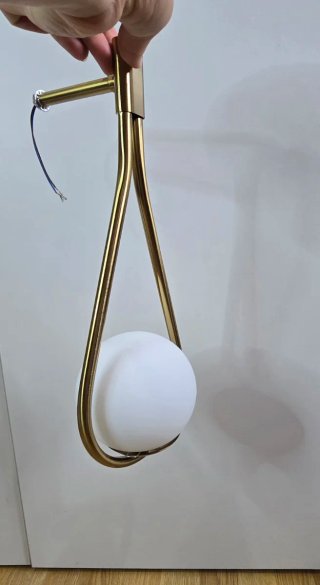Aplique de pared dorado y cristal