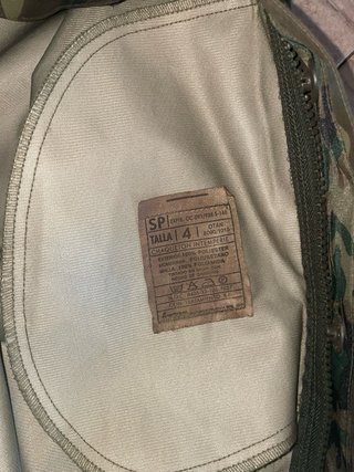 Chaqueta impermeable camuflaje