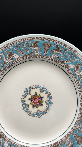 Wedgwood Florentine 9 Piatti Piani con difetti