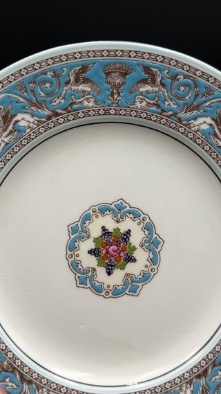 Wedgwood Florentine 9 Piatti Piani con difetti