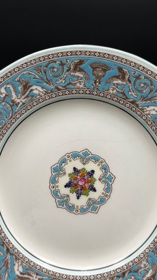 Wedgwood Florentine 9 Piatti Piani con difetti