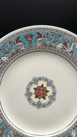 Wedgwood Florentine 9 Piatti Piani con difetti