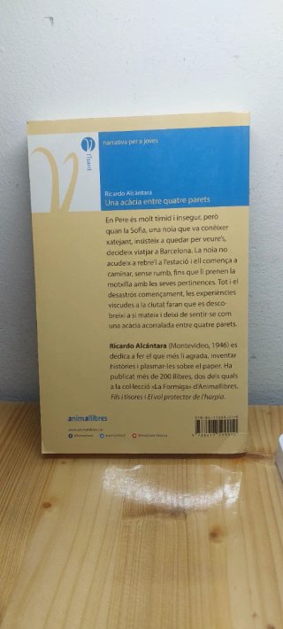 Una Acàcia entre quatre parets