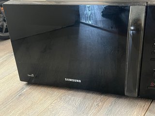 Microondas Samsung Negro