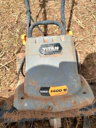 Motoazada eléctrica 1400W 40cm Titan