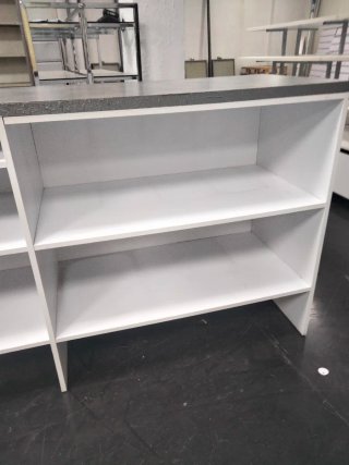 Mostrador para tienda blanco