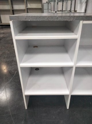 Mostrador para tienda blanco