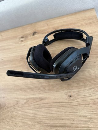 Astro A50 Gen 4 Wireless + Base Station — PS5/PC