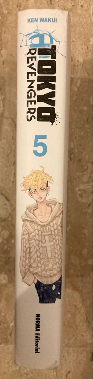 Manga Tokyo Revengers Nº 5. ¡Como nuevo!