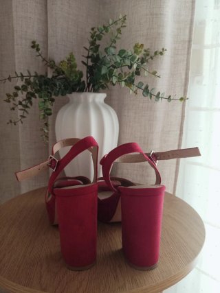 Zapatos de tacón rojos plataforma