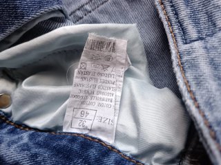 Pantalones vaqueros Leons negros rotos