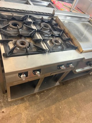 Cocina industrial 4 fuegos + plancha